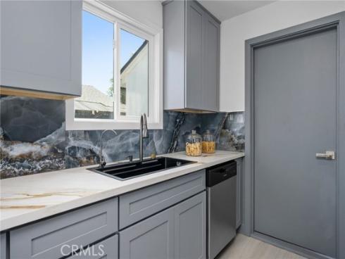 2945  W Bridgeport   Avenue, Anaheim, CA