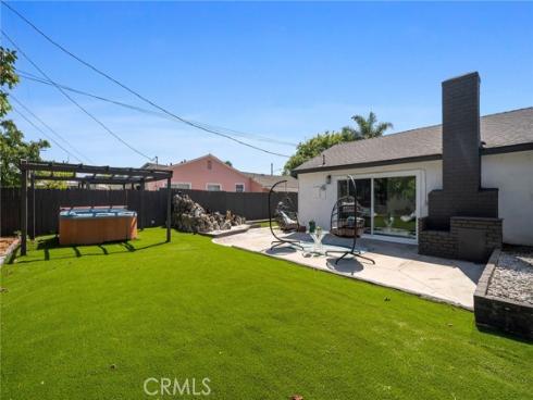 2945  W Bridgeport   Avenue, Anaheim, CA