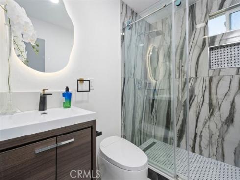 2945  W Bridgeport   Avenue, Anaheim, CA