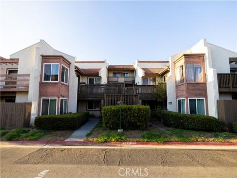 1028 S. Citron Street 16