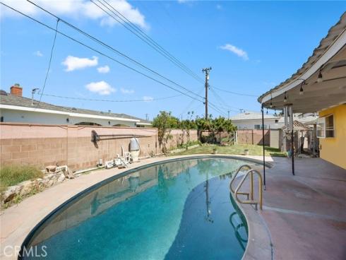 8921  Kennelly   Lane, Anaheim, CA