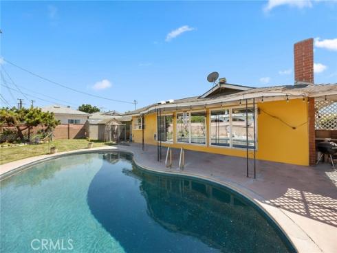 8921  Kennelly   Lane, Anaheim, CA