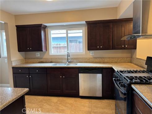 2443 E Westport   Circle, Anaheim, CA