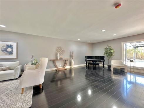 2641 E Paladin Ave , Anaheim, CA