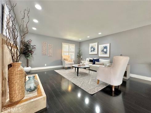 2641 E Paladin Ave , Anaheim, CA