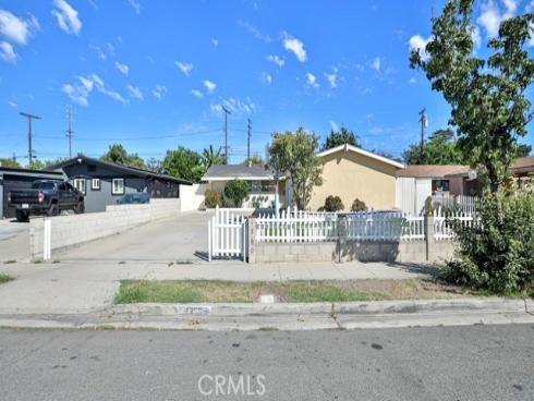 1360  Ferndale St  , Anaheim, CA
