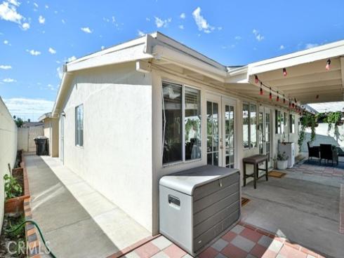 1360  Ferndale St  , Anaheim, CA