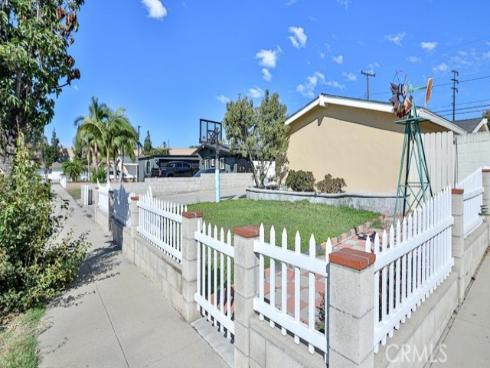 1360  Ferndale St  , Anaheim, CA