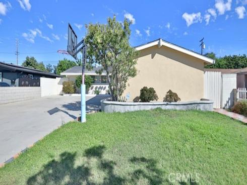 1360  Ferndale St  , Anaheim, CA