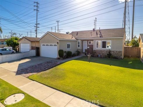 605 N La Reina  , Anaheim, CA