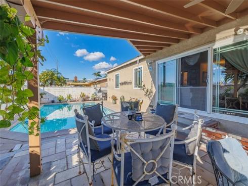 605 N La Reina  , Anaheim, CA