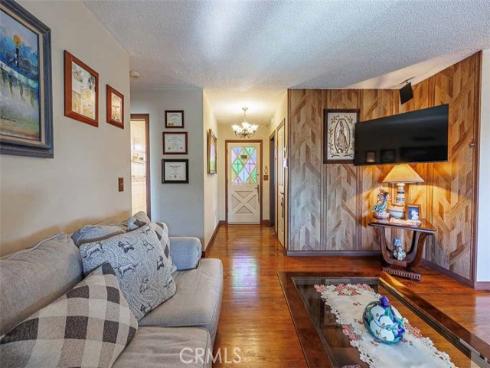 605 N La Reina  , Anaheim, CA