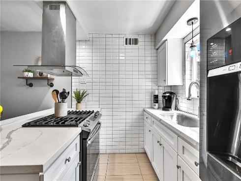 1800 W Gramercy  54  Avenue, Anaheim, CA