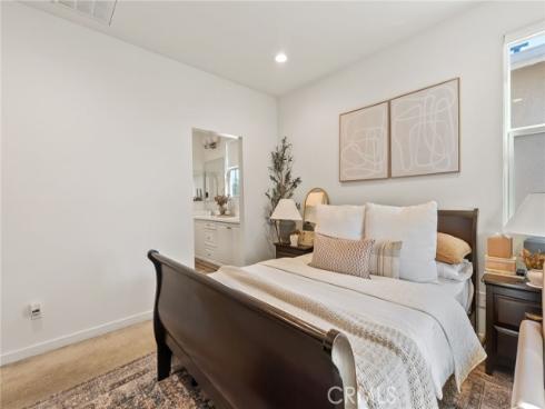 390 N Bellarose  , Anaheim, CA