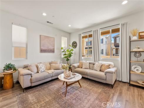 390 N Bellarose  , Anaheim, CA