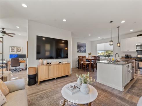 390 N Bellarose  , Anaheim, CA