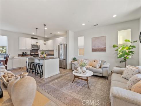 390 N Bellarose  , Anaheim, CA