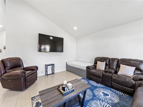 5018 E Budlong   Street, Anaheim, CA