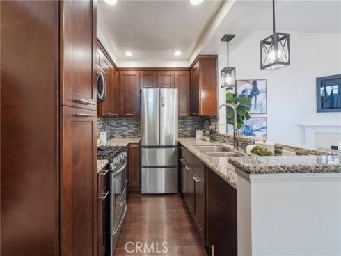 1854 W Falmouth  3  Avenue, Anaheim, CA