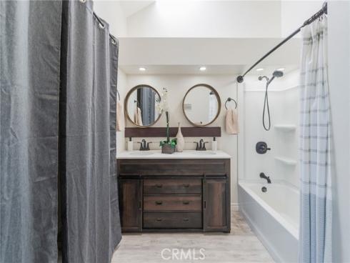 1854 W Falmouth  3  Avenue, Anaheim, CA