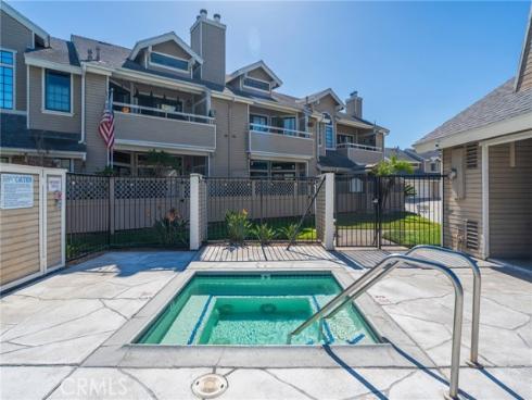 1854 W Falmouth  3  Avenue, Anaheim, CA