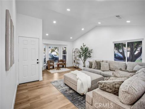4568 E Meadowhill   Avenue, Anaheim, CA