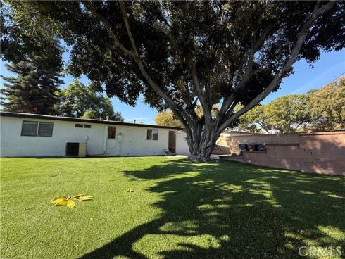 2540 W Picadilly   Way, Anaheim, CA