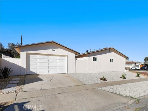 1313 N Crestlane   Place, Anaheim, CA