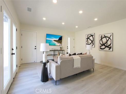 2544 W Greenacre Avenue, Anaheim, CA