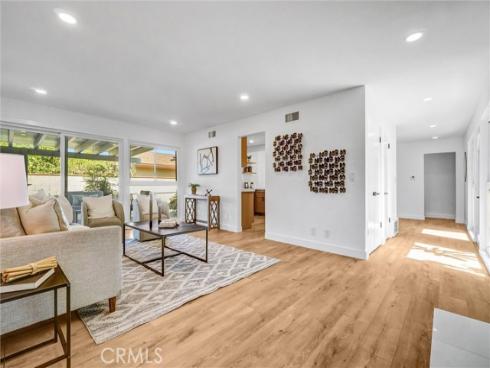 2131 W Niobe Avenue, Anaheim, CA