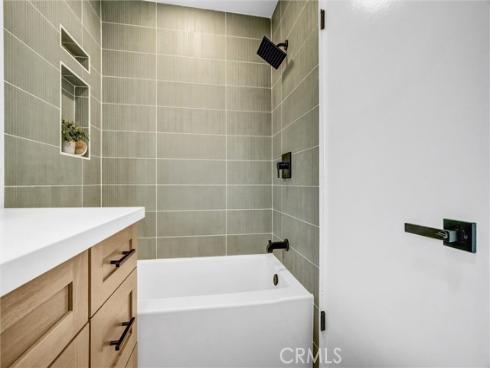 2131 W Niobe Avenue, Anaheim, CA