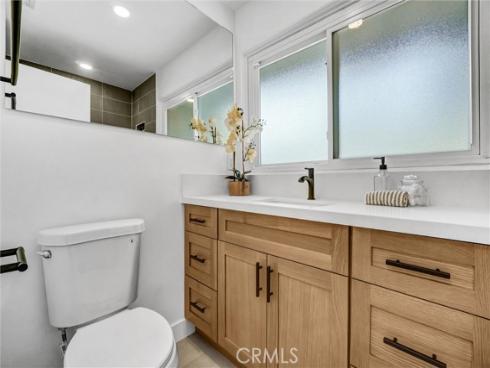 2131 W Niobe Avenue, Anaheim, CA