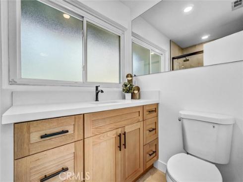 2131 W Niobe Avenue, Anaheim, CA