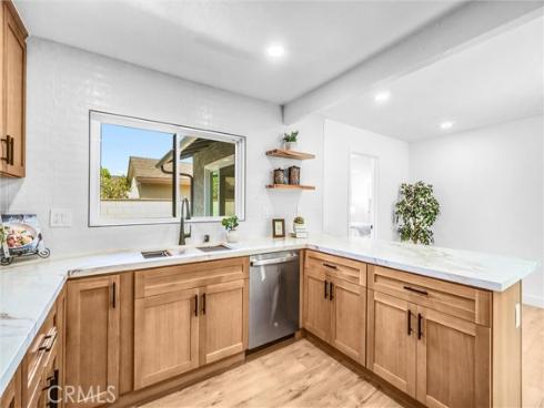 2131 W Niobe Avenue, Anaheim, CA