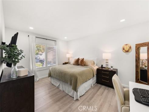 1760 N Oak Knoll  B , Anaheim, CA