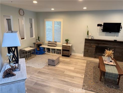 406 E Center  , Anaheim, CA