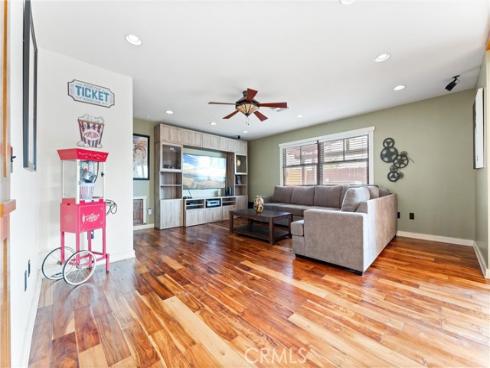 1944 W Lullaby   Lane, Anaheim, CA