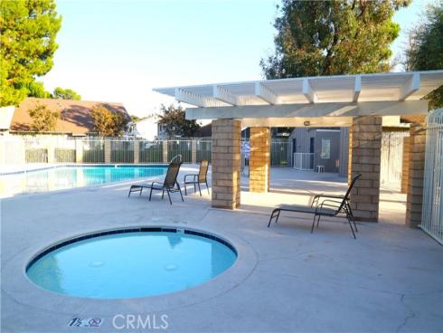 1727 N Willow Woods  C  Drive, Anaheim, CA