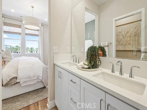 1720 E Park  11  Street, Anaheim, CA