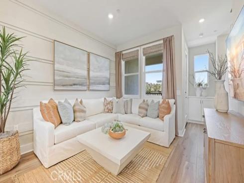 1720 E Park  11  Street, Anaheim, CA