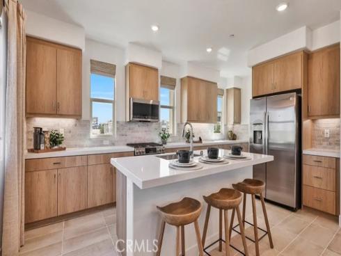 1750 E Park 18 Street, Anaheim, CA