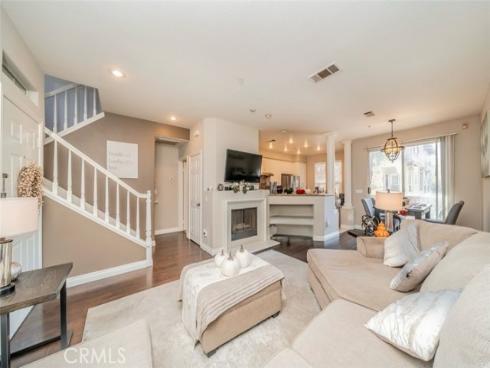 549 W Summerfield , Anaheim, CA