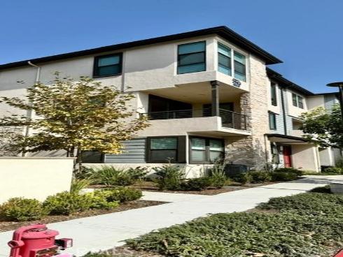 2943 W. Lincoln Ave., Unit 1