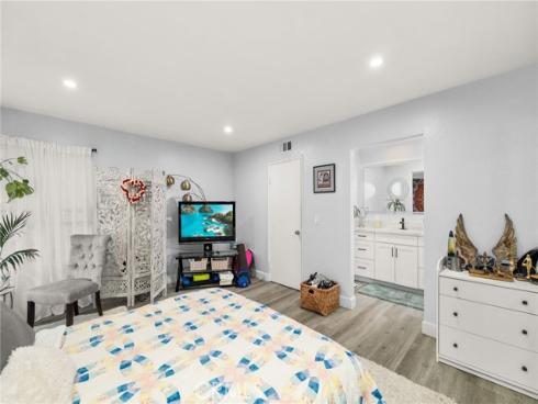 2625 W Cameron Court, Anaheim, CA