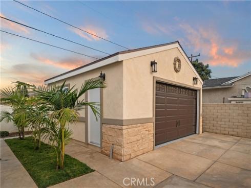 638 N Buttonwood , Anaheim, CA