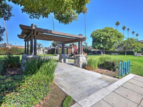 930 E Chestnut   Street, Anaheim, CA