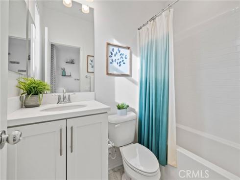 677 S District  , Anaheim, CA