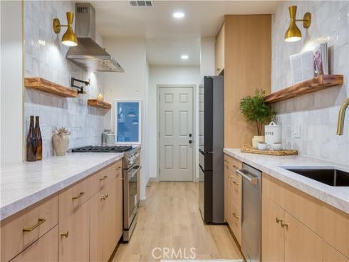 925 W Autumn , Anaheim, CA