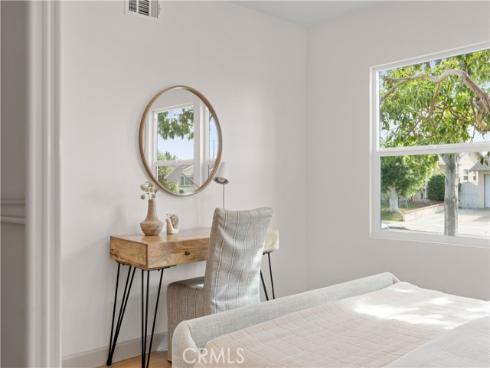 925 W Autumn , Anaheim, CA