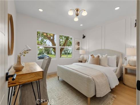 925 W Autumn , Anaheim, CA